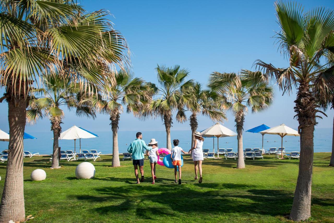 Hotel Grand Ocean El Sokhna Ain Sukhna Exterior foto The beach at the Dan Hotel