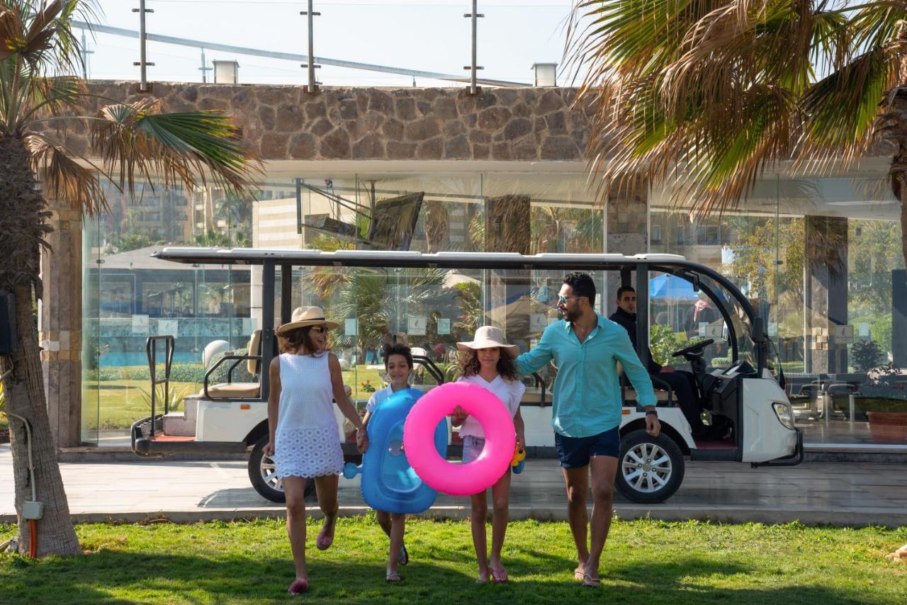 Hotel Grand Ocean El Sokhna Ain Sukhna Exterior foto Family at the beach