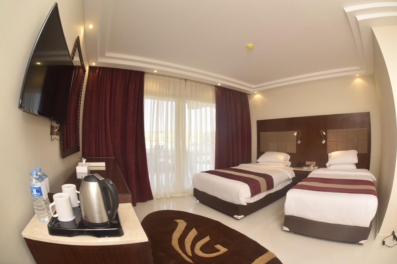 Hotel Grand Ocean El Sokhna Ain Sukhna Exterior foto A room at the hotel