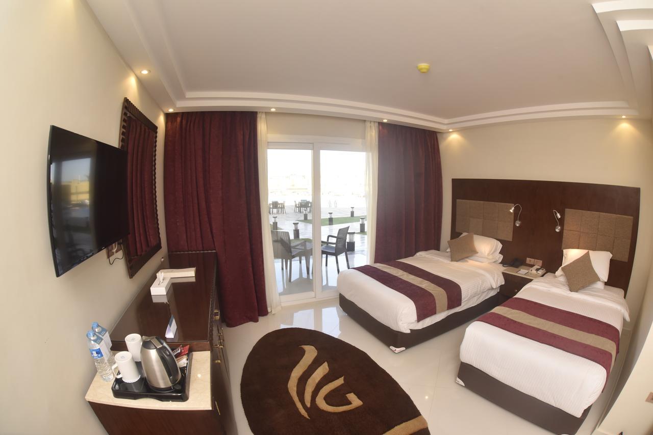 Hotel Grand Ocean El Sokhna Ain Sukhna Exterior foto A room at the hotel