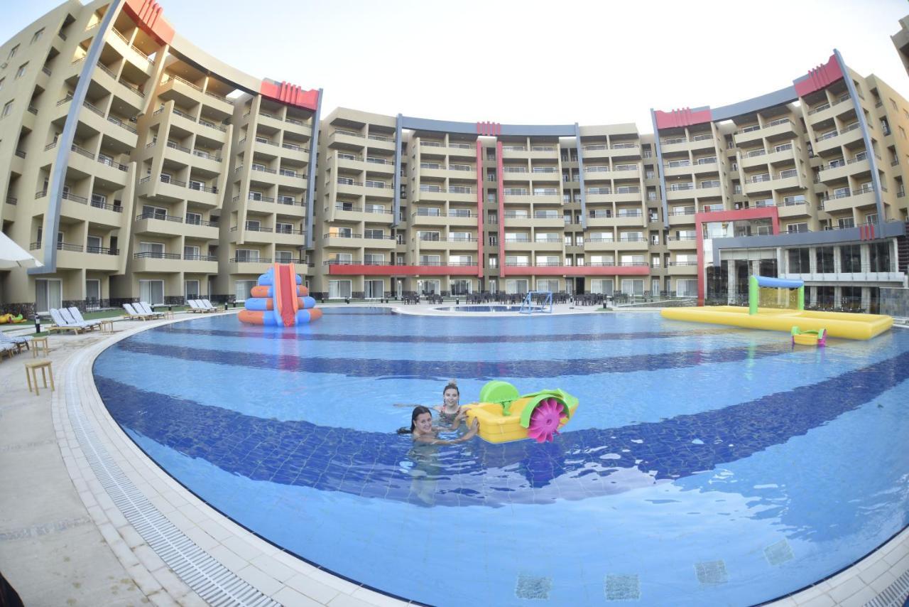 Hotel Grand Ocean El Sokhna Ain Sukhna Exterior foto The swimming pool at the hotel