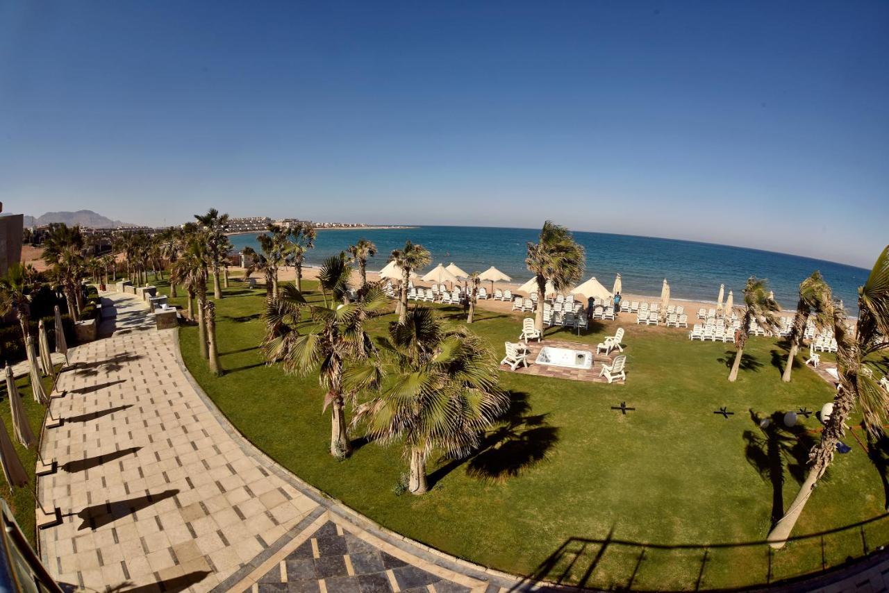 Hotel Grand Ocean El Sokhna Ain Sukhna Exterior foto The beach at the Grand Hotel
