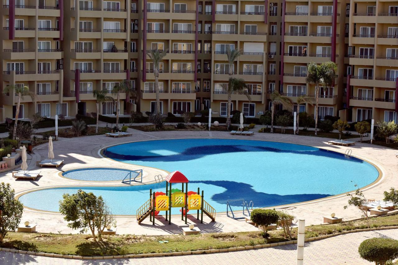 Hotel Grand Ocean El Sokhna Ain Sukhna Exterior foto The swimming pool at the complex